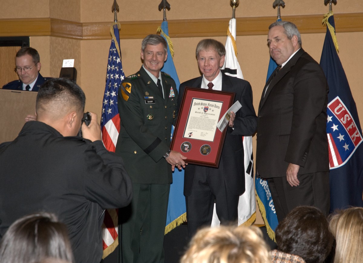 USFK recognizes DoDDS employees | Article | The United States Army