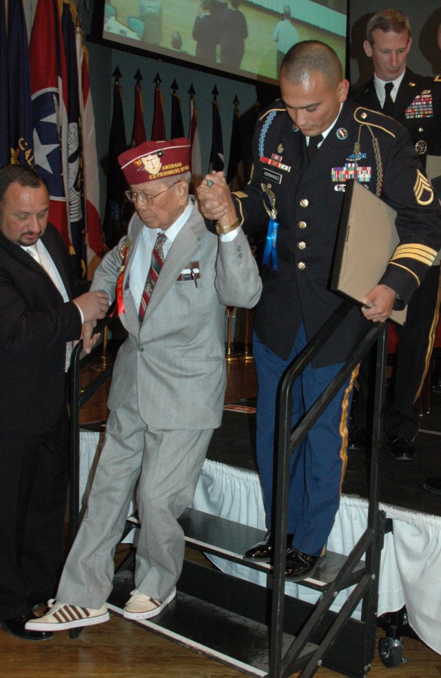Fort Bliss veteran&#039;s gala