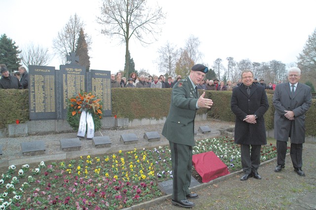 Germans honor American Soldiers as part of war dead