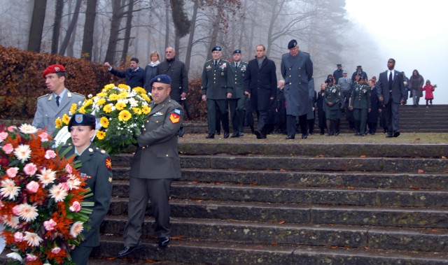 Multi-national Solders lay wreaths in Heidelberg on German National Day of Mourning