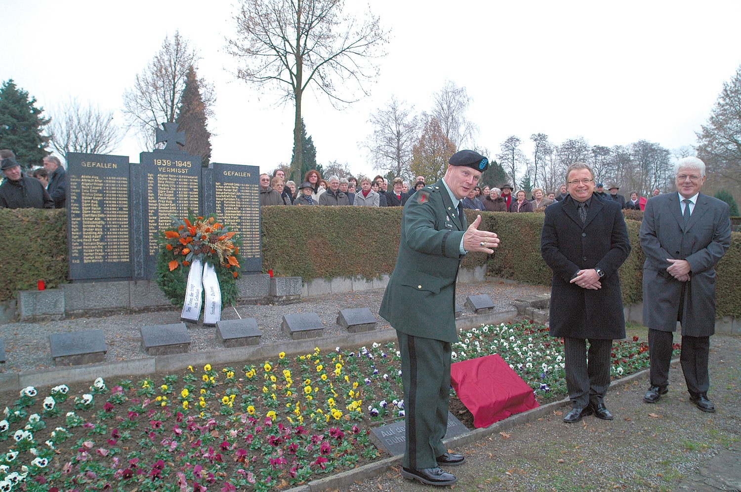 citizens-of-german-town-honor-american-soldiers-who-died-there-during