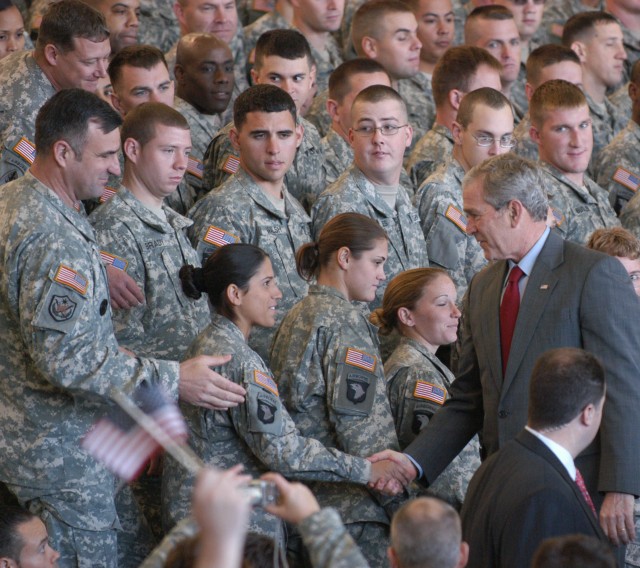 President visits Fort Campbell