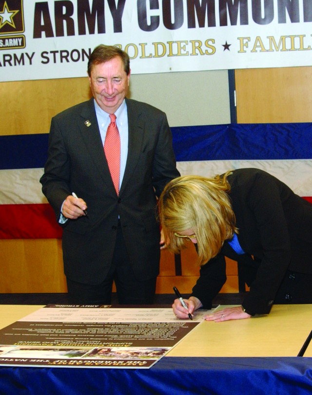 Hampton Va. Signs Community Covenant
