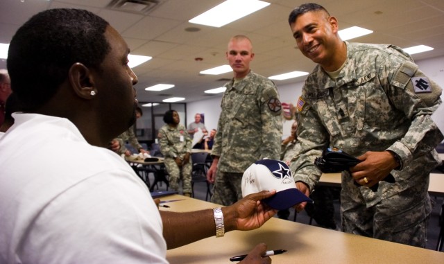 Cowboys visit Fort Bliss