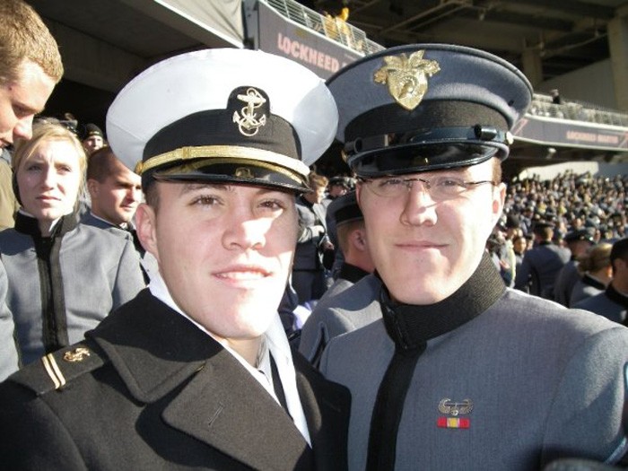 Brothers in Arms: Close siblings on opposing end of Army-Navy rivalry, Article