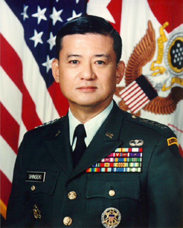 Former Army Chief of Staff Gen. Eric Shinseki and President Elect Barack Obama&#039;s nominee to be secretary of veterans affairs