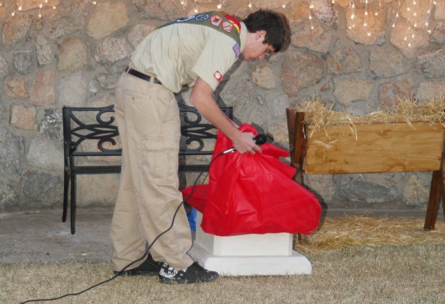 Unveiling the fallen servicemembers plaque