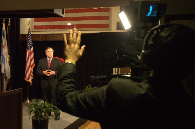 Mayor Daley Records Holiday Message to Troops