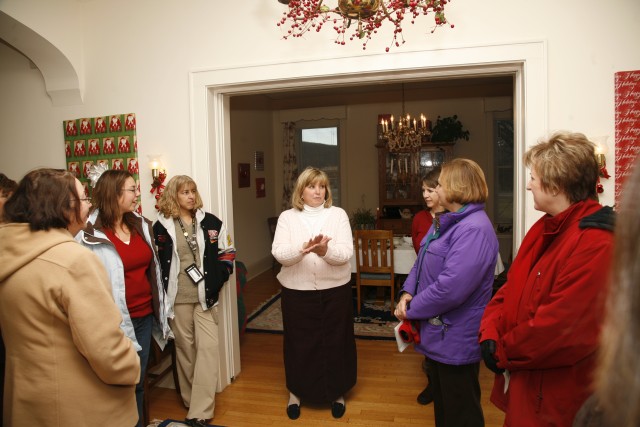 Picatinny club hosts historic holiday homes tour