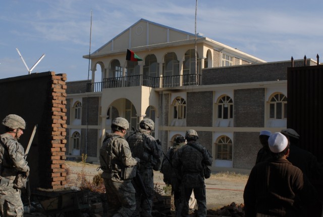 U.S. Soldiers, Afghan Police Boost Security in Nangarhar Province