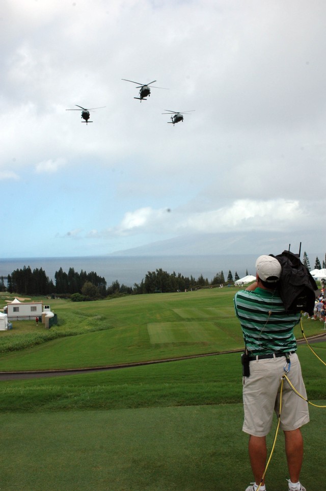 2-25th Blackhawks Aca,!A&quot;Fly OverAca,!A? 2009 PGA Mercedes-Benz Championship