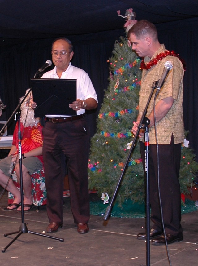 500th Military Intelligence Brigade is honord by Hawaii and Waialua school