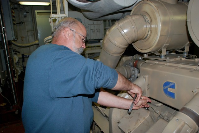 AMSA 128, 824th Transportation Company work together to complete mission