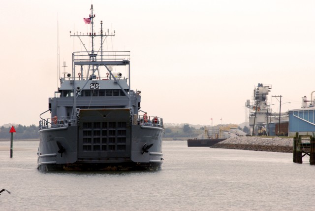 AMSA 128, 824th Transportation Company work together to complete mission