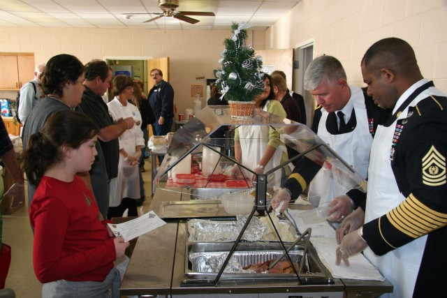 Fort Carson Soldiers, Commanders serve community
