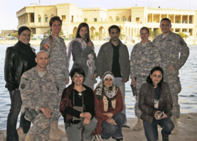 1st Armored Division Soldiers, civilians participate in Baghdad seminar on women&#039;s issues