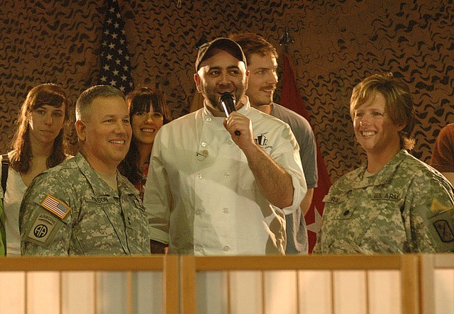 &quot;Ace of Cakes&quot; Says Thanks to Soldiers and Families