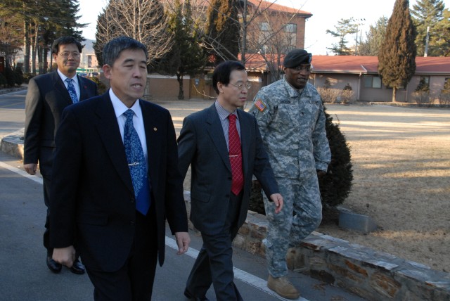 Vice Governor of Gyeonggi visits Red Cloud