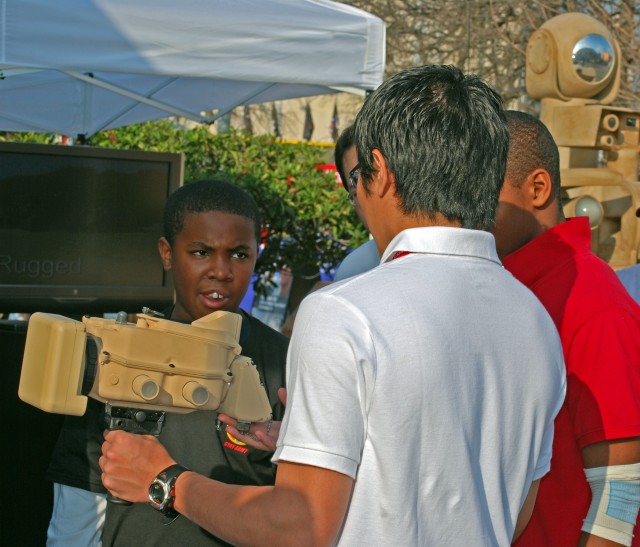 RDECOM Partners with Cal State LA Engineering Students