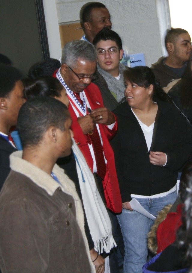 Tuskegee Airman reflects on history of African-Americans in the Army