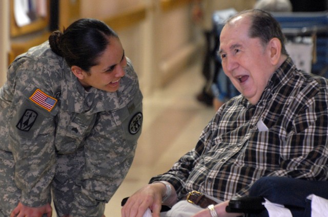 Fort Leavenworth Soldiers visit veterans