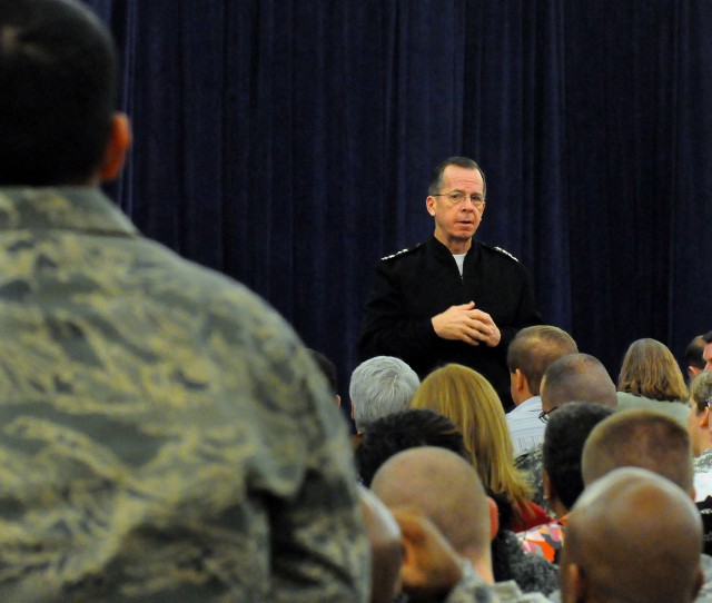 ADM Mullen at Scott AFB 2