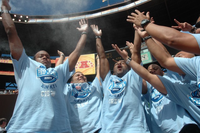 Soldiers bid aloha to the Pro Bowl