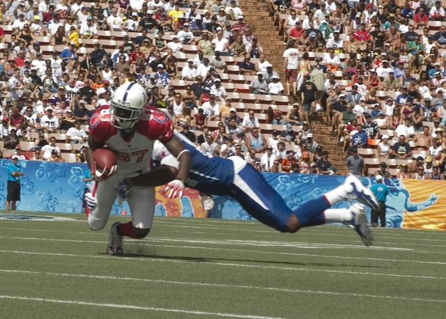 Soldiers bid aloha to the Pro Bowl