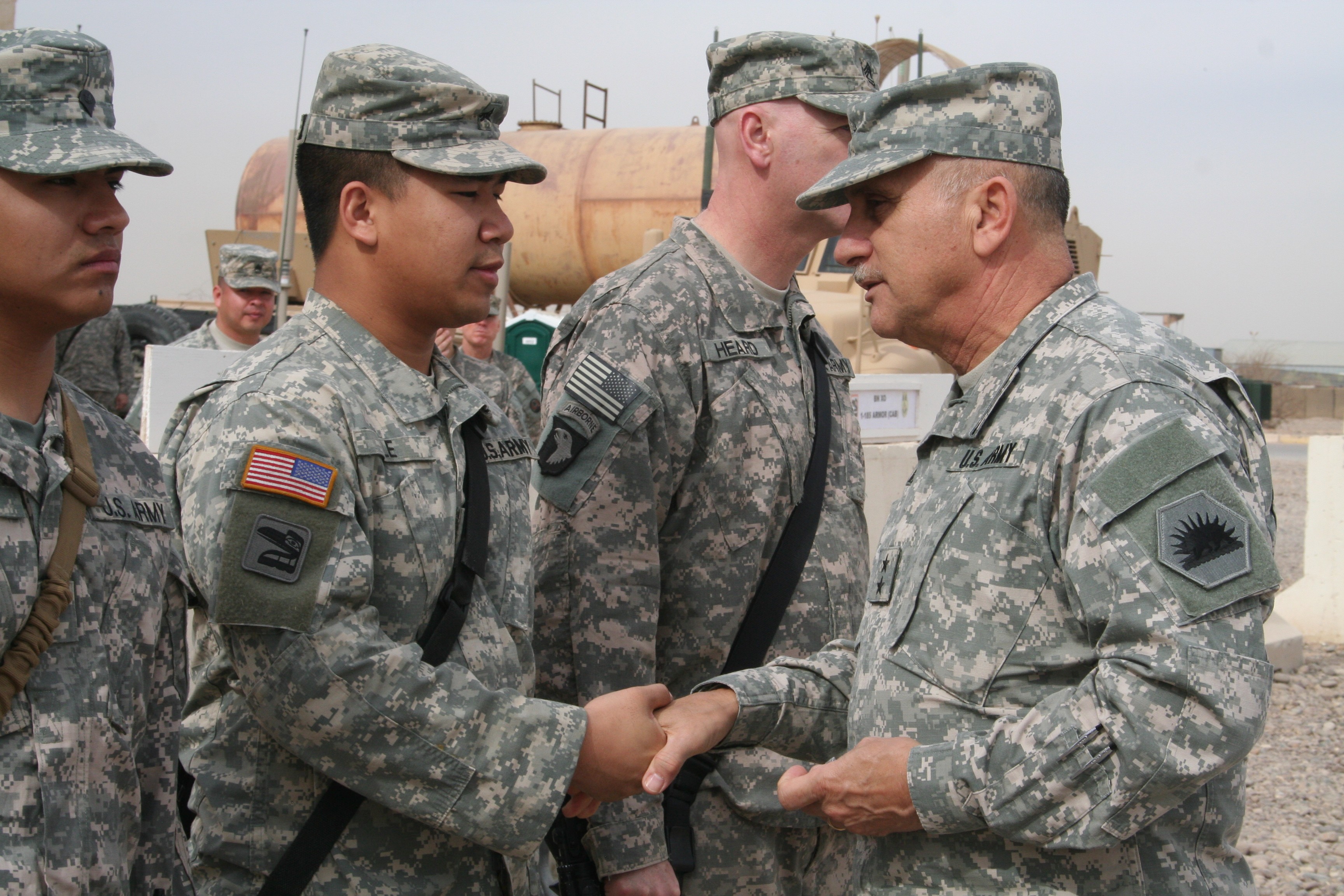 General visits California Guardsmen | Article | The United States Army