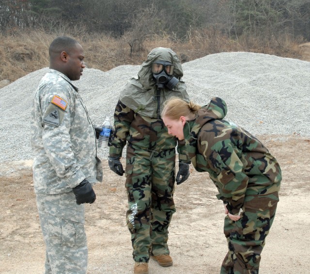 Soldiers get gassed in NBC chambers