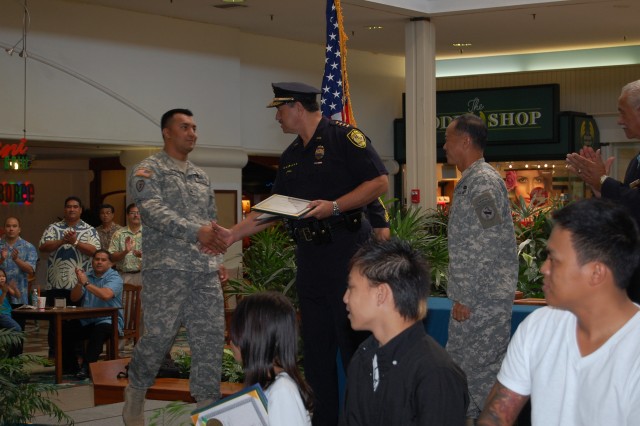 Sergeant captures crooks in Honolulu