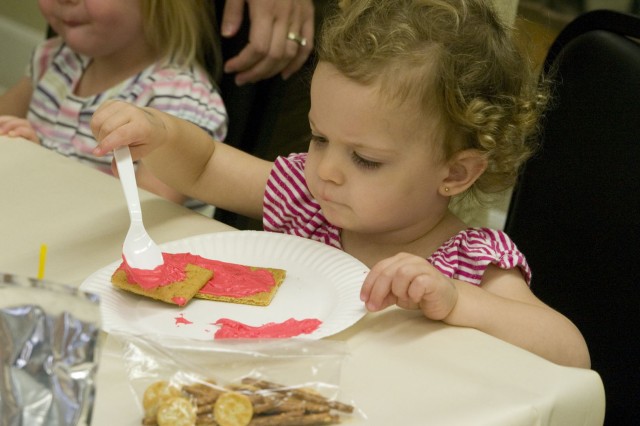 Keiki create edible art at monthly program