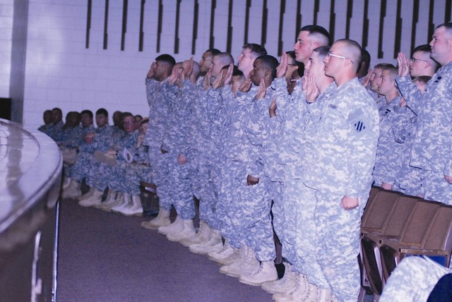 Soldiers recite the NCO Charge