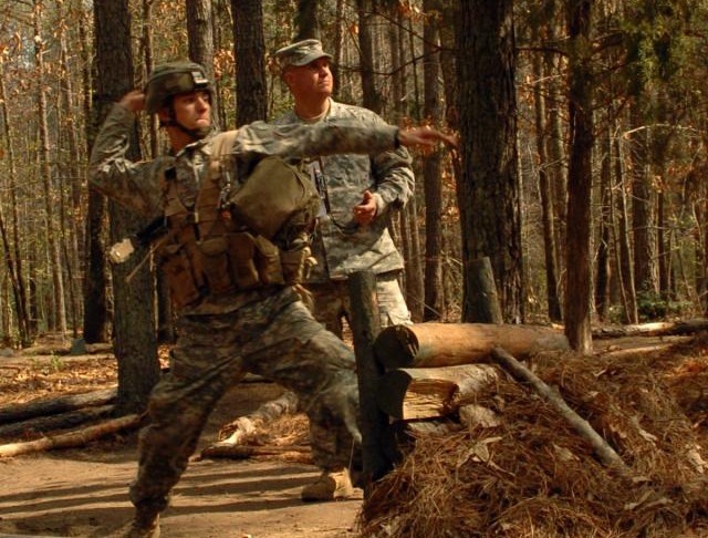 EIB - Employ handgrenades station