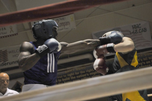 America&#039;s best amateurs test Carson WCAP boxers