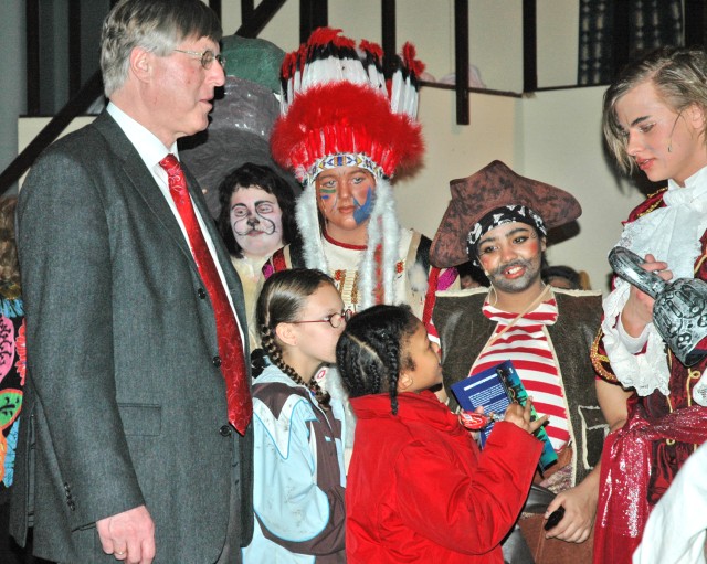 &#039;Peter Pan:&#039; Grateful German citizen treats U.S. youths to free day at the theater