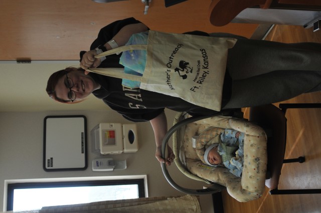 Program gives helpful bundles to new mothers