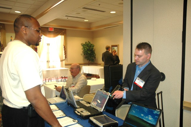 Technical expo shows technology is grand photo 01