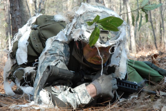 GETTING DOWN AND DIRTY: Infantrymen show &#039;true blue&#039; form