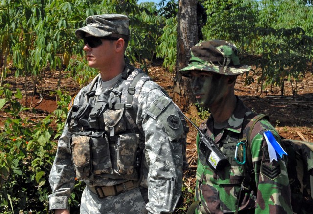 USARPAC Conducts WLC for Indonesian Sergeants