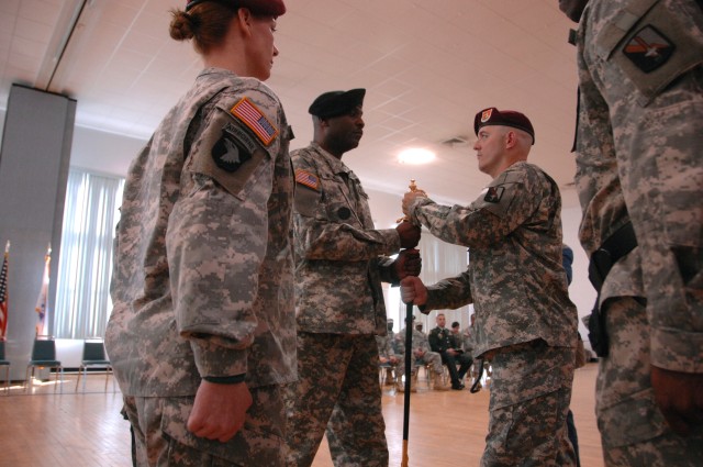 55th Signal Company (Combat Camera) changes responsibility