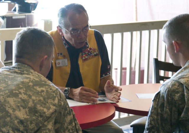 Soldiers and veterans share combat experiences, healing over coffee