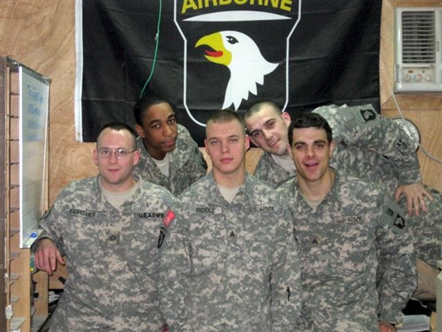 Eagles\&#039; pay for the troops