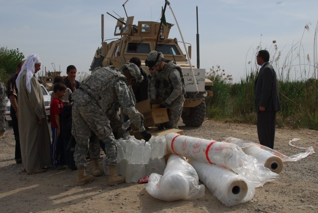 Bara&#039;ia families receive food, water and farming supplies