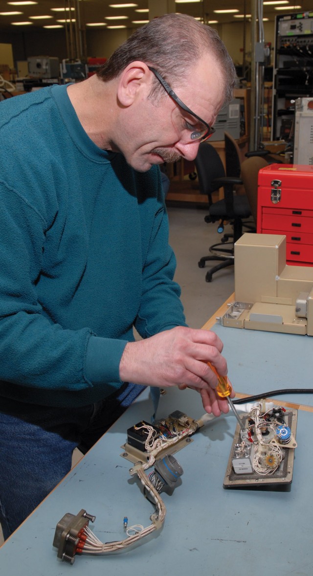 Interrogator technicians beat overhaul deadline