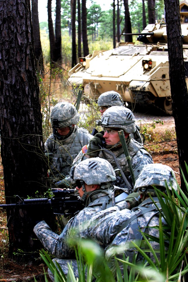 2nd BCT Soldiers Train for Deployment