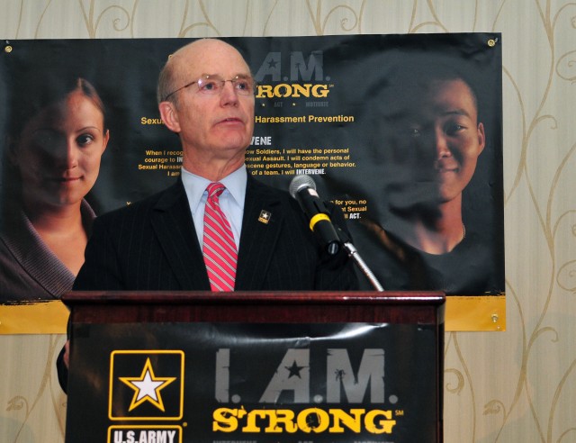 Secretary Geren speaks at "I. A.M. STRONG" summit