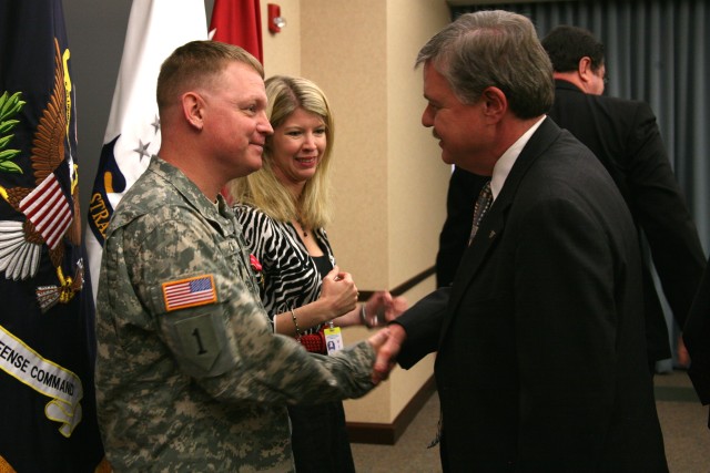 Lt. Col. Jay Curry receives Bronze Star