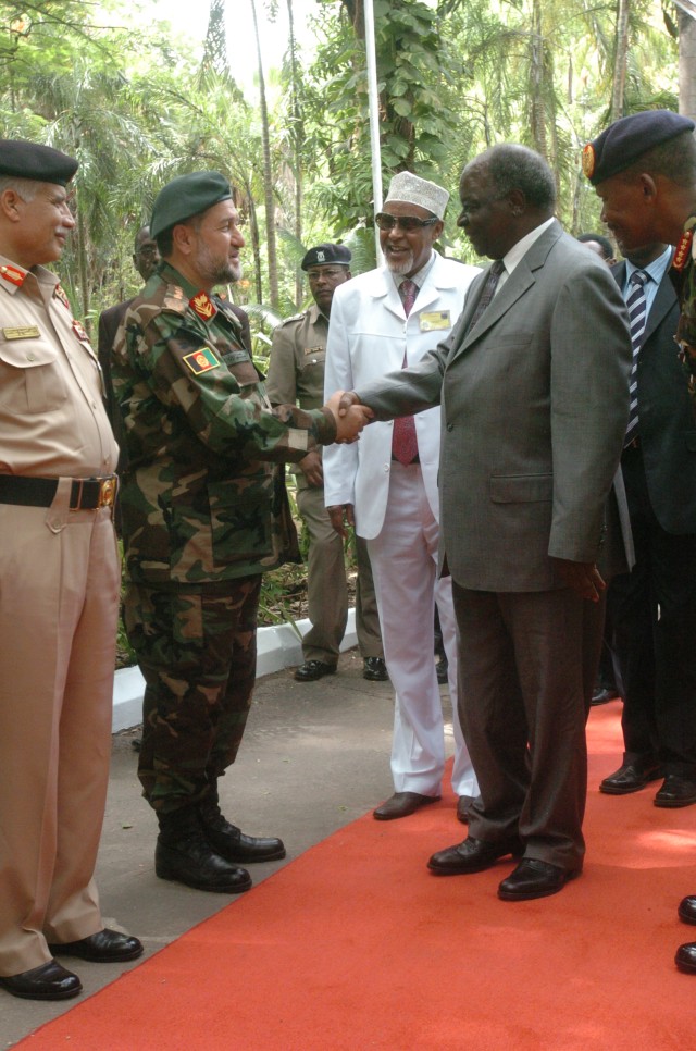 Gen. Bismillah Khan, Chief of Staff of the Afghanistan Army, greets Kenya President Mwai Kibaki