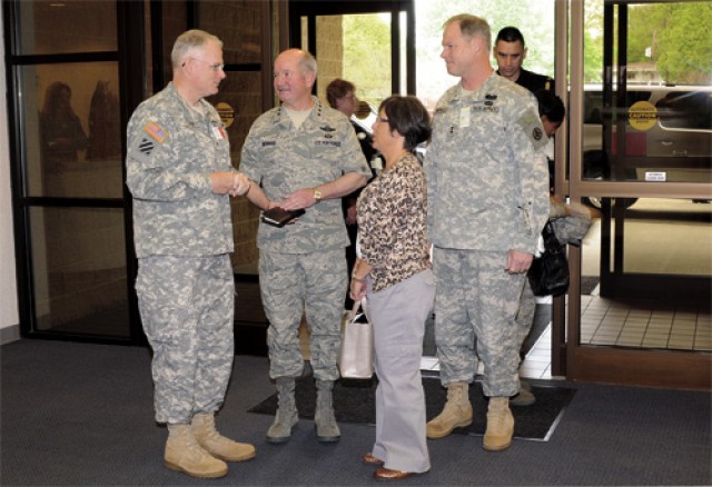 U.S. TRANSCOM commander visits Eustis